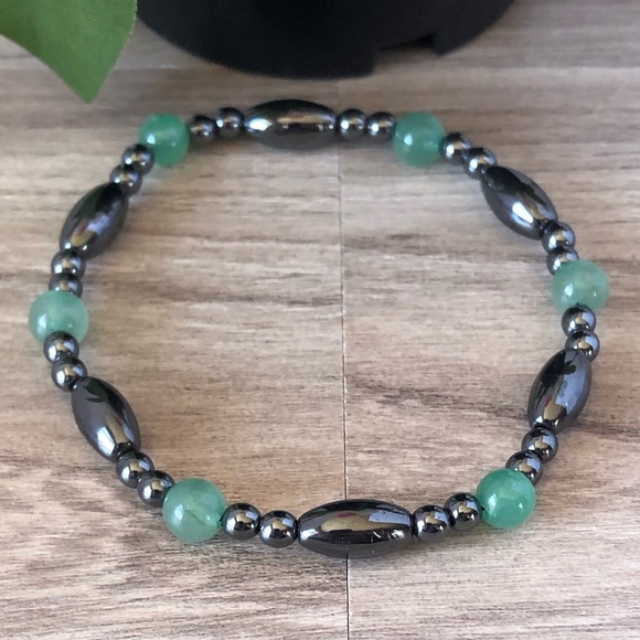 Natural Green Aventurine Stone Stretchable Hematite Beaded Bracelet - Picture 2 of 2